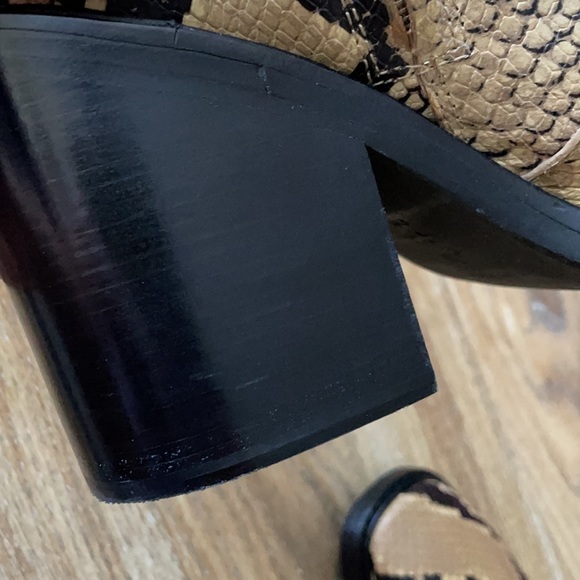 Tory Burch Heeled Ankle Boot Stamped Snake Printed Leather Pale Desert Roccia - Picture 15 of 16